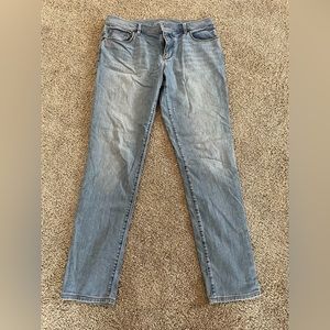 Blue relaxed skinny jeans